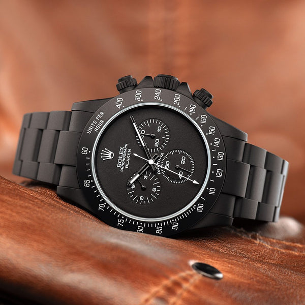 Are blacked out watches still a thing?