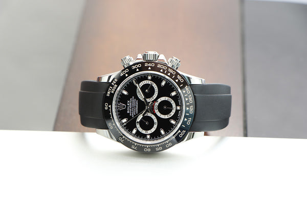 Everest Man: @rolexdiver - Instagram Rolex Enthusiast