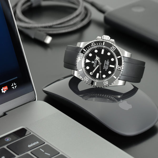 Rolex Submariner no-date or date?
