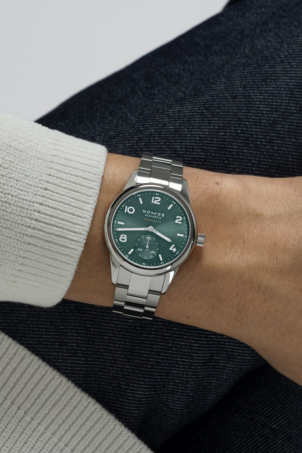 Review: NOMOS Glashütte Club Sport Neomatik