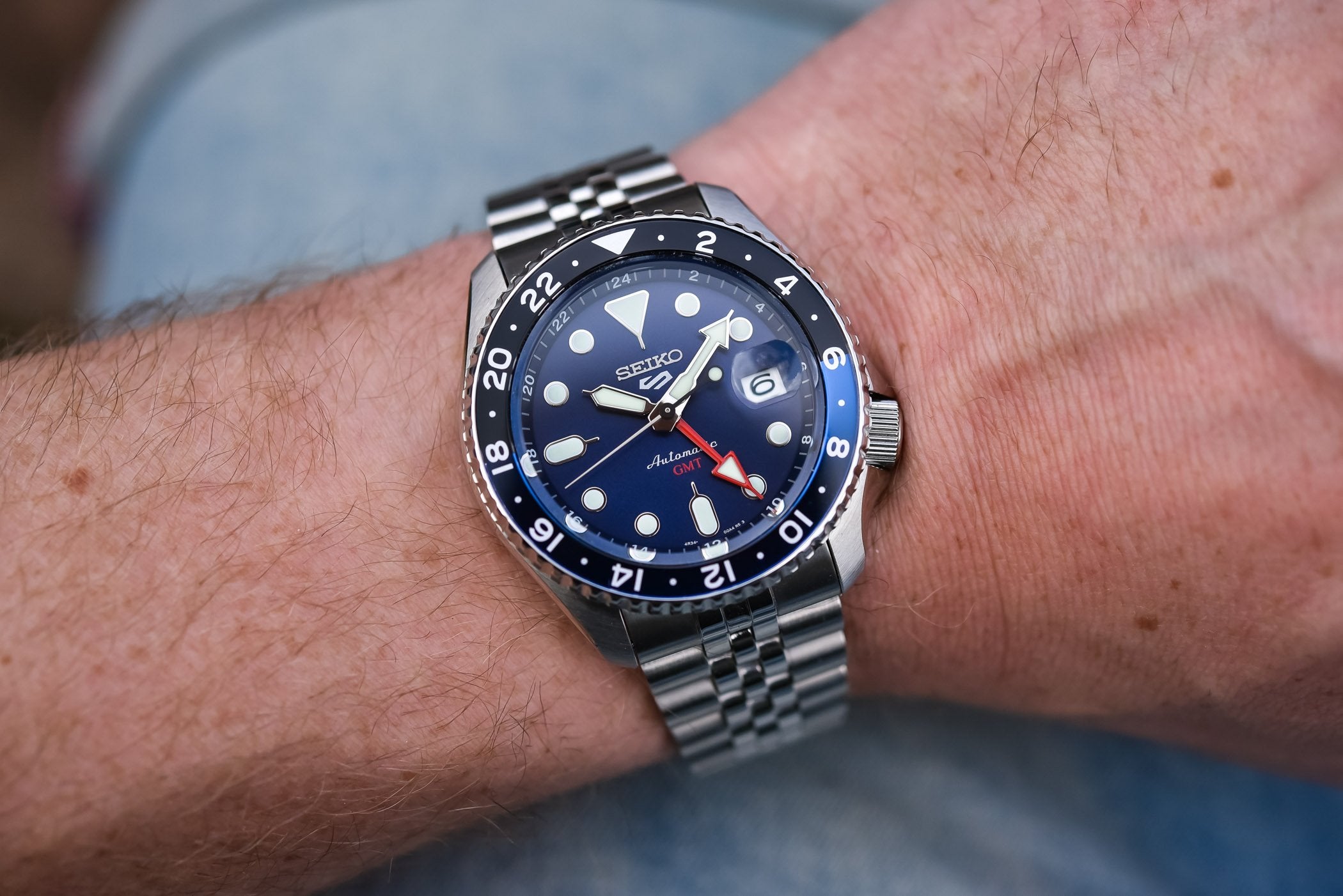 Gmt Automatic Two GMT Revolutions: Seiko NH34 and Miyota 9075 | Everest Bands
