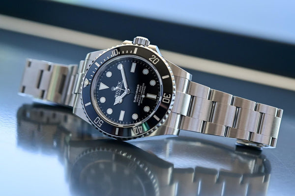 Two No-Date Dive Watches Similar or Different?