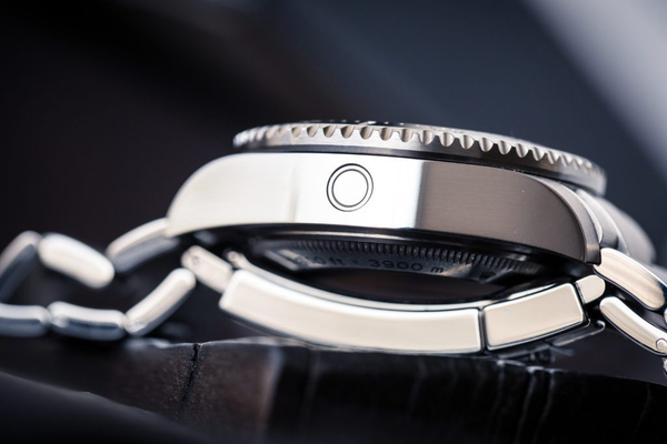 The Helium Escape Valve: Essential or Irrelevant?