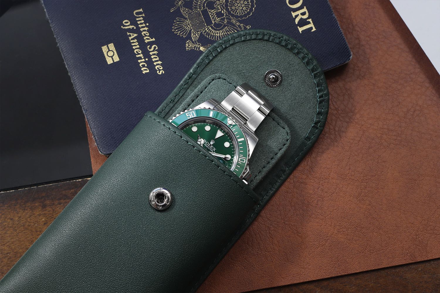Leather Watch Pouch in Geneva Green – Travel & Storage | Everest